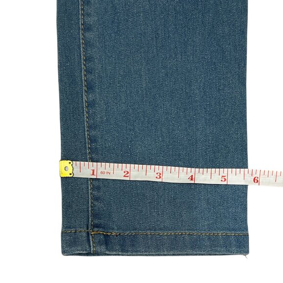 Y&F Stretch Women’s Sz 11/12 High Rise Curvy Fit Jeans Blue Rhinestone Buttons - Picture 13 of 16